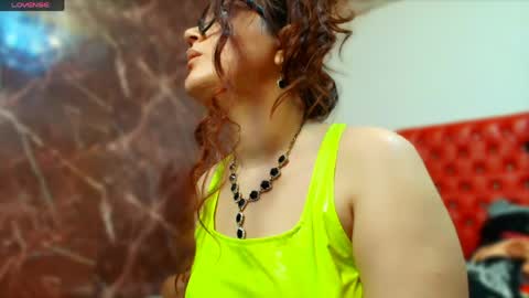 Snapshot of divine_goddess69 chatting on 05/25/26, 10:05 Ana online show from 05/25/26, 10:05