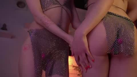 Eva and Lucia online show from 12/21/24, 01:04