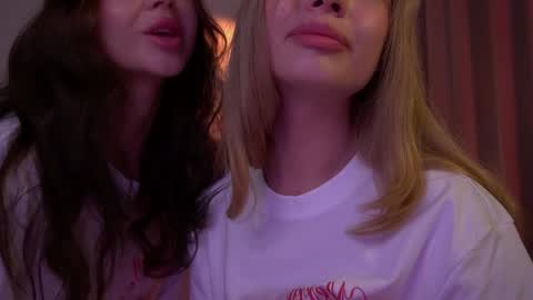 Eva and Lucia online show from 12/24/24, 03:27