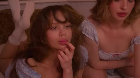 Eva and Lucia online show from 09/26/25, 08:02