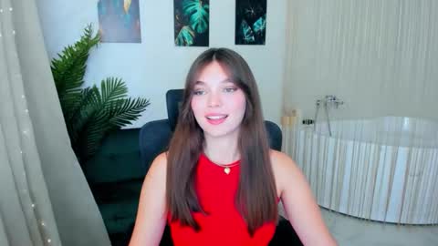Snapshot of divineamour chatting on 09/29/25, 11:26 Hannah online show from 09/29/25, 11:26