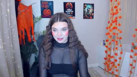 Snapshot of divineamour chatting on 10/13/25, 11:32 Hannah online show from 10/13/25, 11:32