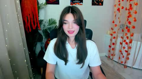 Snapshot of divineamour chatting on 10/16/25, 12:28 Hannah online show from 10/16/25, 12:28