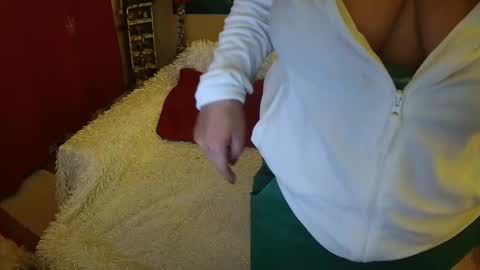 Snapshot of divineblond chatting on 12/23/24, 12:14 Alexxa online show from 12/23/24, 12:14