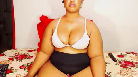 divinebooty93 online show from 12/20/25, 07:15