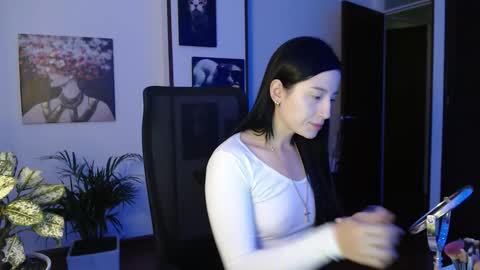 Hera online show from 10/23/25, 10:03