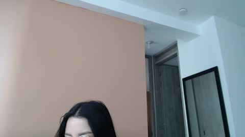 Hera online show from 04/28/26, 12:32