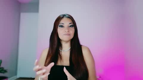 Snapshot of divinelynn chatting on 11/06/25, 03:57 DivineLynn online show from 11/06/25, 03:57