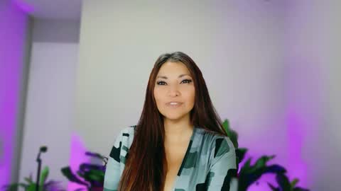 Snapshot of divinelynn chatting on 12/05/25, 02:47 DivineLynn online show from 12/05/25, 02:47