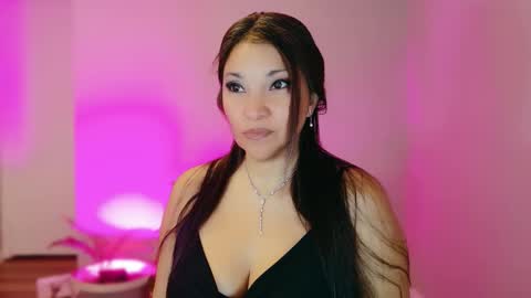 DivineLynn online show from 03/23/26, 12:09