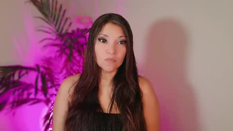 DivineLynn online show from 05/25/26, 12:44
