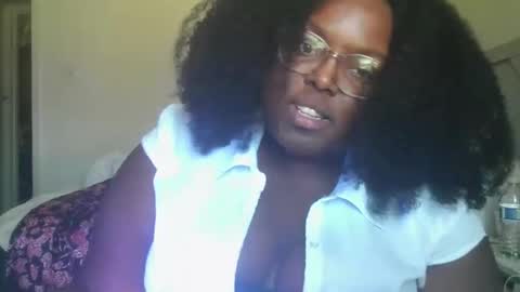 Snapshot of divinenicole22 chatting on 11/12/25, 07:13 divinenicole22 online show from 11/12/25, 07:13