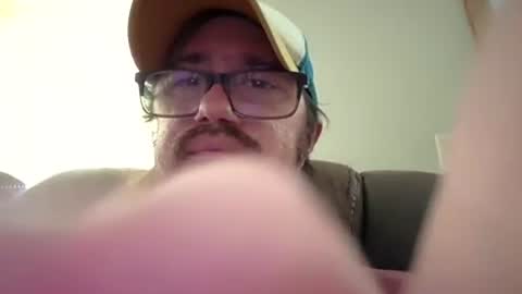 Snapshot of divorcedstoner420 chatting on 07/10/26, 08:22 divorcedstoner420 online show from 07/10/26, 08:22
