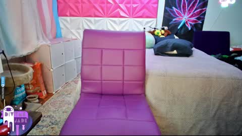 Snapshot of divynejade chatting on 12/04/24, 11:13 Jade Divyne online show from 12/04/24, 11:13