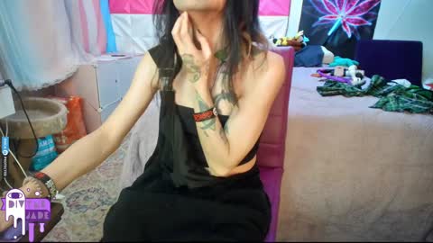 Snapshot of divynejade chatting on 12/11/24, 09:30 Jade Divyne online show from 12/11/24, 09:30