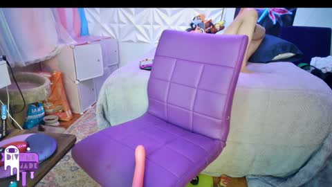 Snapshot of divynejade chatting on 12/16/24, 02:25 Jade Divyne online show from 12/16/24, 02:25