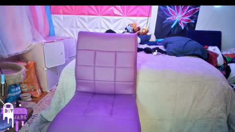 Snapshot of divynejade chatting on 12/16/24, 11:33 Jade Divyne online show from 12/16/24, 11:33