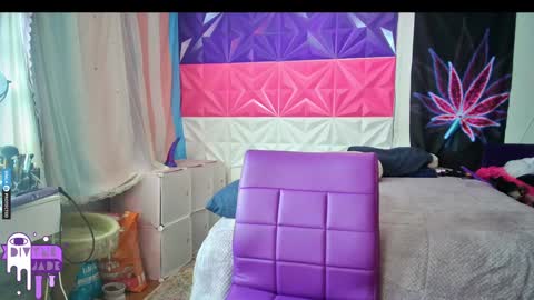 Snapshot of divynejade chatting on 12/27/24, 01:22 Jade Divyne online show from 12/27/24, 01:22