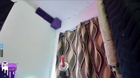 Snapshot of divynejade chatting on 03/02/25, 02:32 Jade Divyne online show from 03/02/25, 02:32