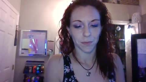 Snapshot of dixieglam chatting on 02/27/25, 01:27 dixieglam online show from 02/27/25, 01:27