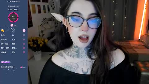 Snapshot of dixipixi_ chatting on 09/28/25, 05:57 dixipixi_ online show from 09/28/25, 05:57