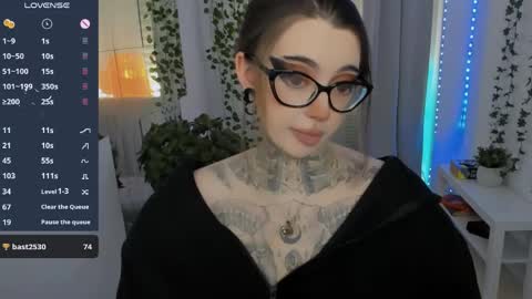 dixipixi_ online show from 05/07/26, 05:57