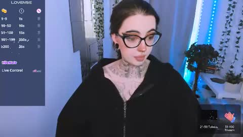 Snapshot of dixipixi_ chatting on 06/20/26, 05:43 dixipixi_ online show from 06/20/26, 05:43
