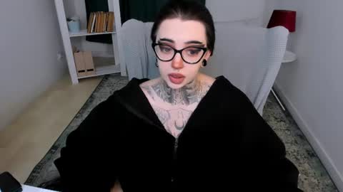 Snapshot of dixipixi_ chatting on 06/25/26, 07:13 dixipixi_ online show from 06/25/26, 07:13