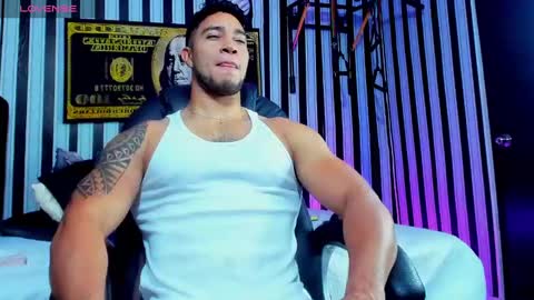 Snapshot of dixon_ray_ chatting on 03/08/25, 03:17 Dixon online show from 03/08/25, 03:17