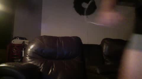 Snapshot of dj_chaterbate chatting on 12/27/24, 05:31 DJ Chaterbate online show from 12/27/24, 05:31