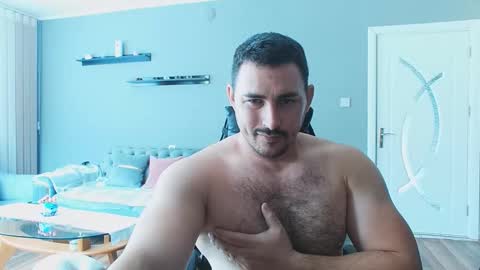 Snapshot of djmute chatting on 10/06/25, 10:45 STR8 BOYv online show from 10/06/25, 10:45