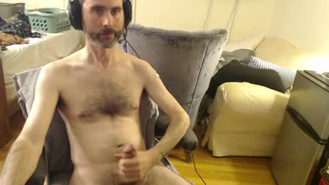 Snapshot of djoid chatting on 10/13/25, 02:11 djoid online show from 10/13/25, 02:11