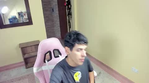 Alex Trejo online show from 11/12/25, 03:45