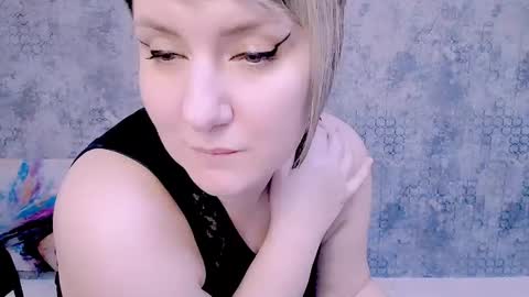 Snapshot of djullia chatting on 01/24/25, 03:34 djullia online show from 01/24/25, 03:34