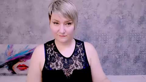 Snapshot of djullia chatting on 02/14/25, 12:36 djullia online show from 02/14/25, 12:36