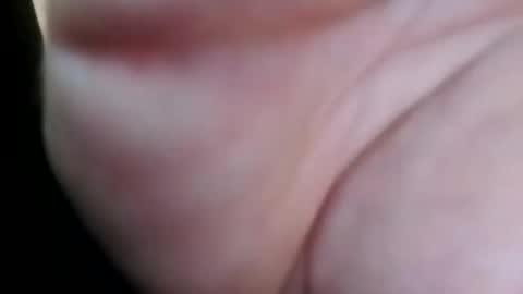 Snapshot of dlov3 chatting on 10/29/25, 10:22 dlov3 online show from 10/29/25, 10:22