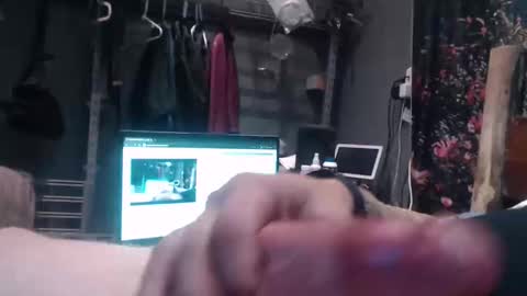 dns204563 online show from 03/14/26, 05:29