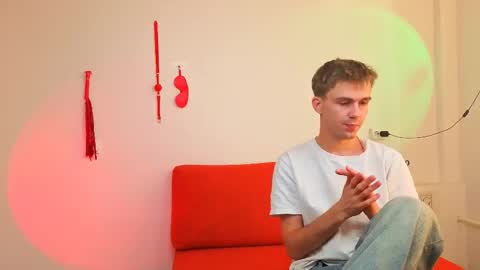 Robert online show from 04/20/26, 08:17