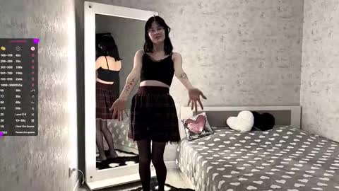 Snapshot of dodiebabikian chatting on 10/11/25, 09:13 Annie PVT IS OPEN online show from 10/11/25, 09:13