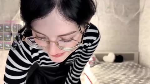 Snapshot of dodiebabikian chatting on 10/31/25, 09:05 Annie PVT IS OPEN online show from 10/31/25, 09:05