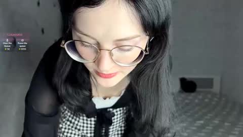 Snapshot of dodiebabikian chatting on 11/01/25, 09:06 Annie PVT IS OPEN online show from 11/01/25, 09:06