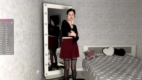 Snapshot of dodiebabikian chatting on 11/15/25, 09:11 Annie PVT IS OPEN online show from 11/15/25, 09:11