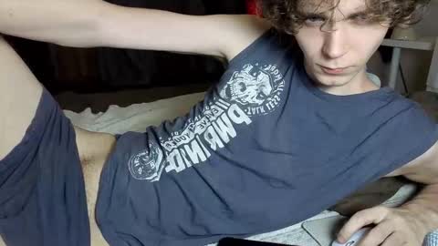 Snapshot of doedeeer chatting on 03/08/26, 07:56 Alex online show from 03/08/26, 07:56