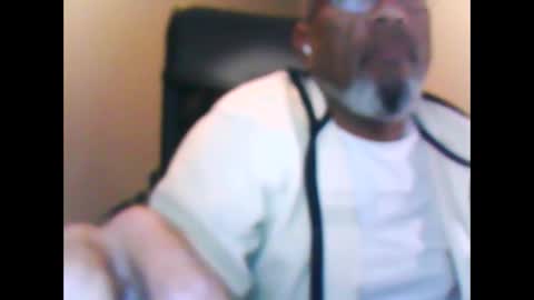 Snapshot of dofrank969 chatting on 03/02/25, 03:34 dofrank969 online show from 03/02/25, 03:34