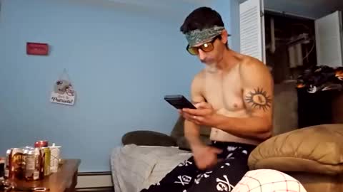 Snapshot of dogbone999081 chatting on 10/11/25, 10:14 dogbone999081 online show from 10/11/25, 10:14