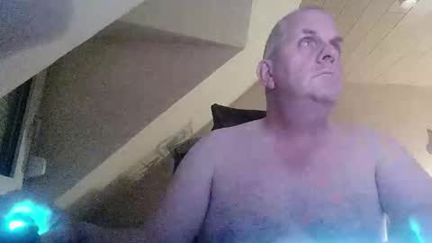 doggy2629 online show from 10/27/25, 07:18