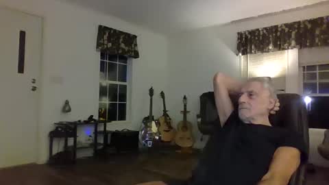 dogluc7 online show from 01/01/25, 03:56