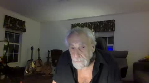 dogluc7 online show from 01/31/25, 04:36