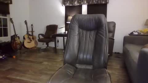 dogluc7 online show from 11/28/25, 07:11