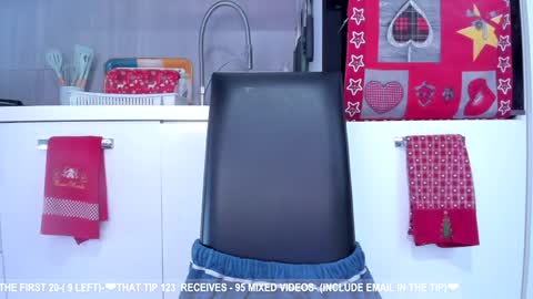 Snapshot of dolce4you69 chatting on 12/29/24, 08:11 Dea----IF YOU WANT TO SUPPORT ME -Purshase subscribtions scroll BIO THANK YOU LOVE - online show from 12/29/24, 08:11